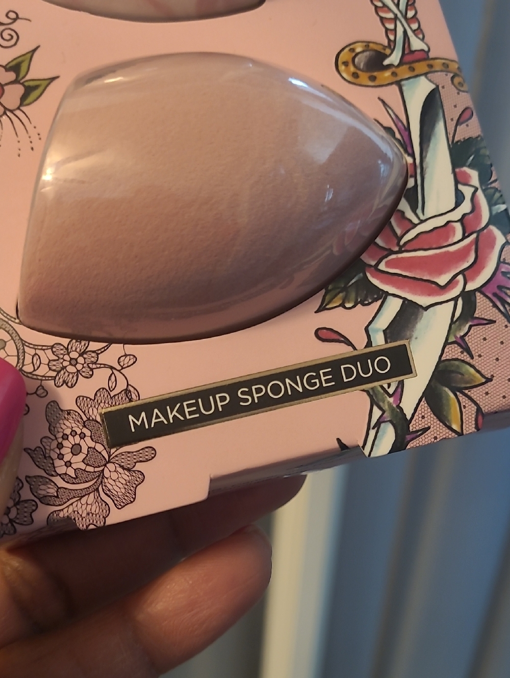 Ed Hardy Make Up Sponge Duo - Picture 2 of 4